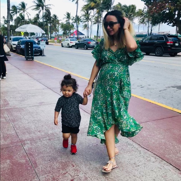 Meet your Posher, Pinar - Picture 1 of 1